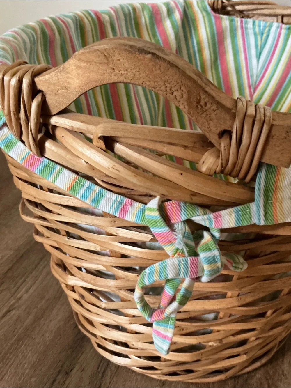 Vintage Basket Wicker with Striped Cotton Liner Beach Launder